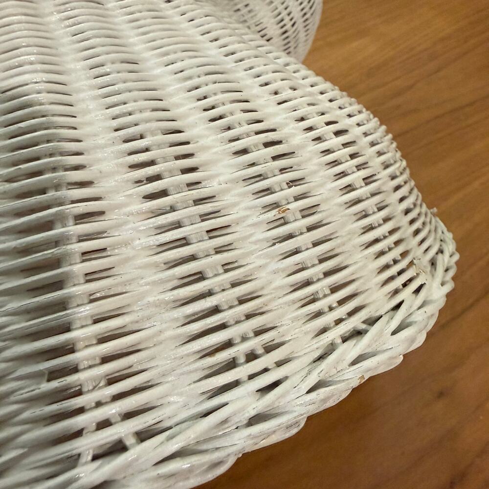 Vintage White Wicker Lamp And Shade Ginger Jar - Picture 5 of 15